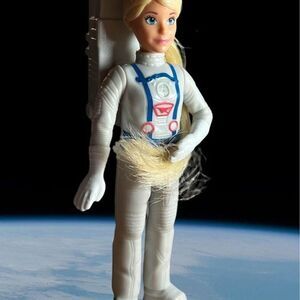 Mcdonalds Barbie Astronaut Happy Meal Toy 8 Doll Action Figure Space Blonde 2019